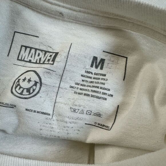 NWT Marvel Unisex White Spiderman Spider Love Graphic Tee Shirt Long Sleeve - M - Picture 3 of 4